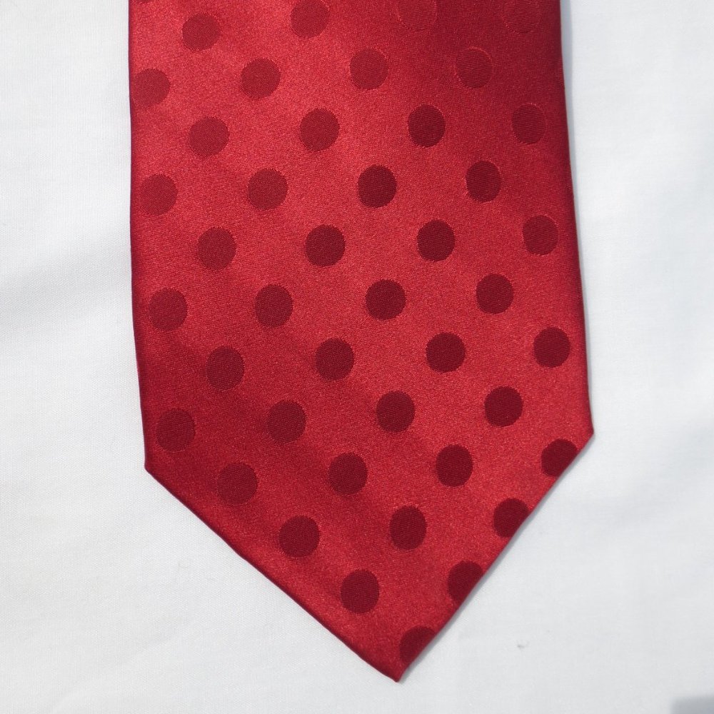 4/$14 GEOFFREY BEENE mens SILK tie CIRCLES red DOTS classic